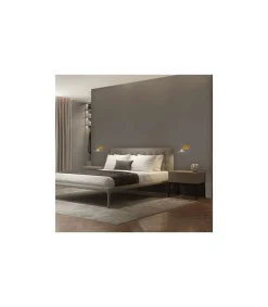 Aplique a pared modelo Antia acabado latón, 14cm(alto) 10cm(ancho) 23cm (fondo)