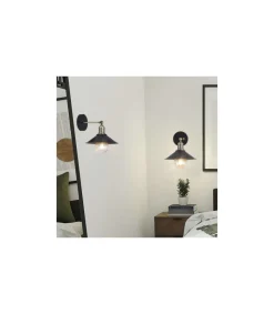 Aplique de pared modelo Gary acabado negro 23cm(ancho) 30cm(alto)23cm(fondo).