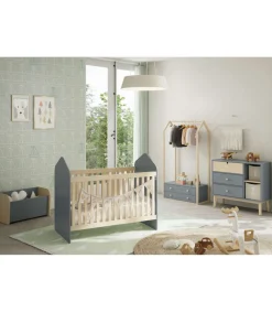 Cuna infantil Estela acabado verde kaki/cera blanca, 102cm(alto) 66.5cm(ancho) 123.8cm(fondo)