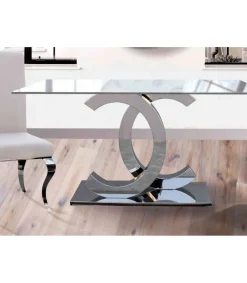 Mesa comedor Chanel de 150 cm de largo con acabado cromado.