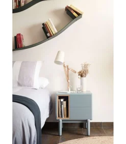 Mesita de noche para dormitorio modelo Corvo 1 hueco 2 cajones acabado gris perla, 35cm(ancho) 55cm(alto) 48cm (largo)