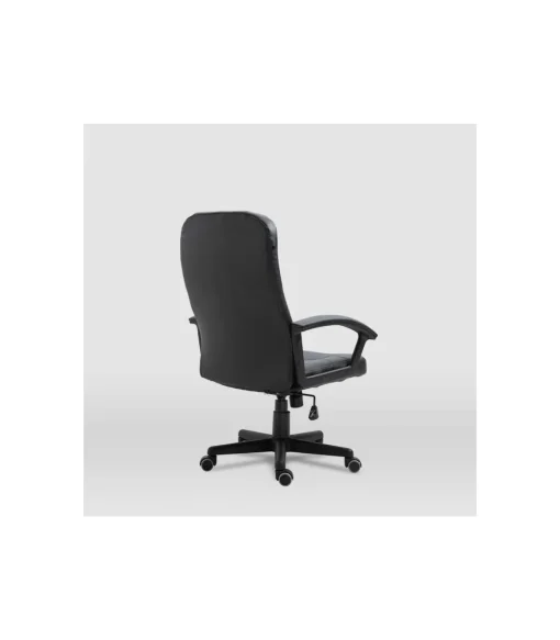 Silla de oficina Elsa en piel sintética negra. Alto: 100-110, Ancho: 65, Fondo: 68.